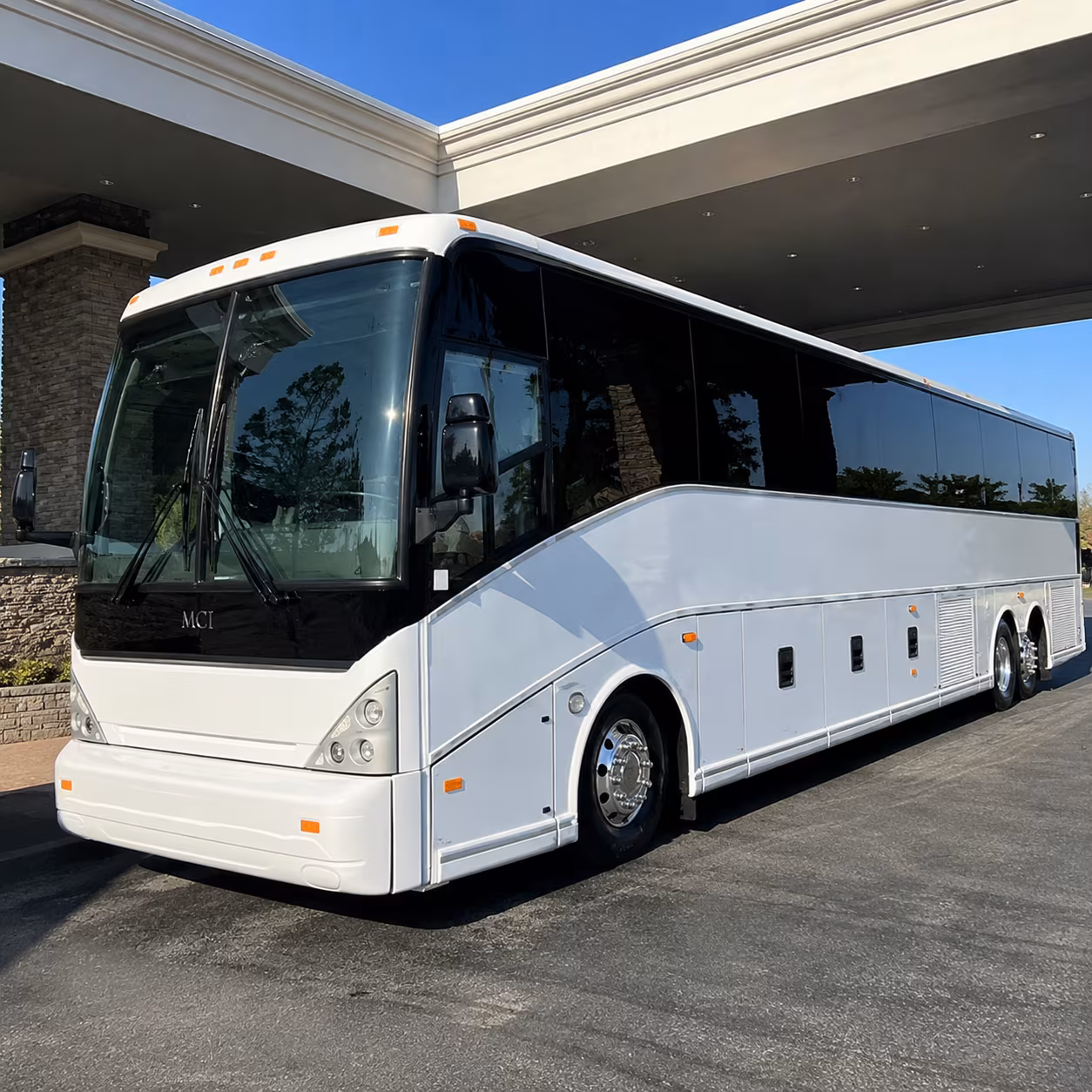 multi campus shuttle runs between framingham and the 495 corridor